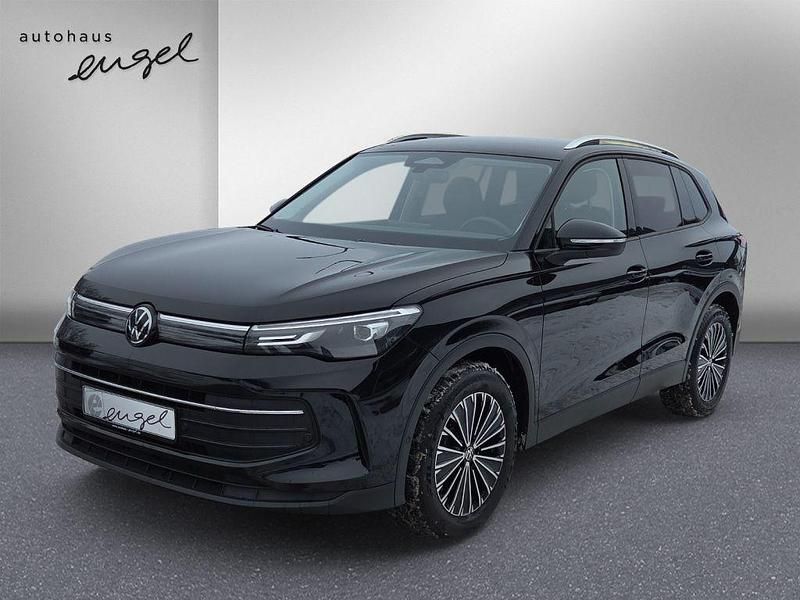 Gebraucht VW Tiguan Design 150 PS (110 kW) 2025 Deep black pearlescent SUV