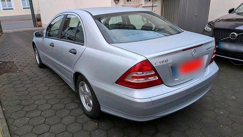 Gebraucht Mercedes C180 143 PS (105 kW) 2006 Silber Limousine