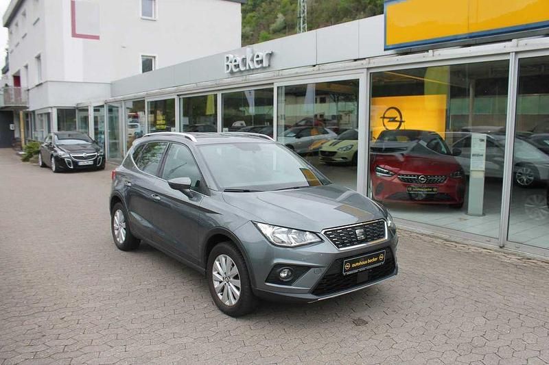 Grau Gebraucht 2018 Seat Arona XCELLENCE SUV | 16.490 € (Fairer Preis) - Bild 1/4