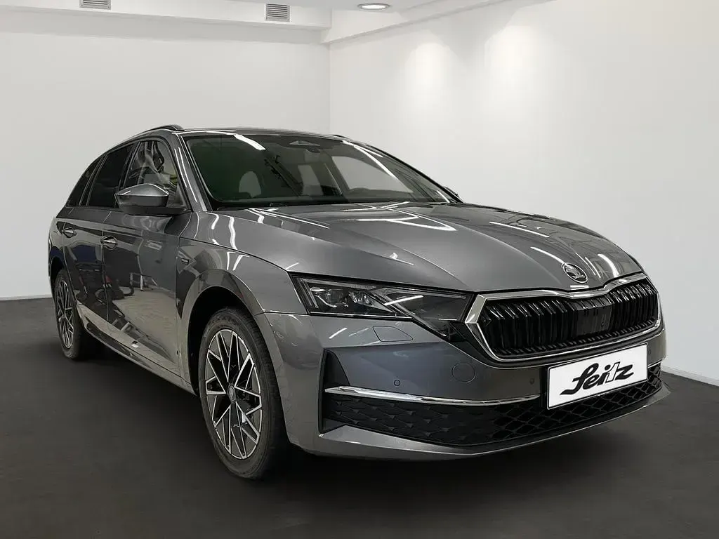 Gebraucht Skoda Octavia Tour 150 PS (110 kW) 2025 Graphitegrau metallic Kombi