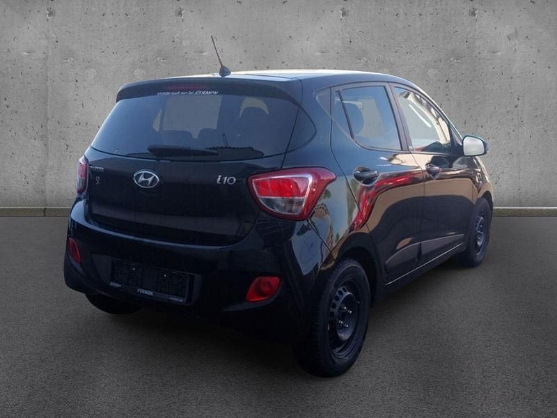 Gebraucht Hyundai i10 Passion Plus 67 PS (49 kW) 2016 Schwarz Kleinwagen