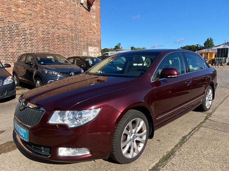 Violet Gebraucht 2009 Skoda Superb Elegance Limousine | 9.990 € (Teuer) - Bild 1/4