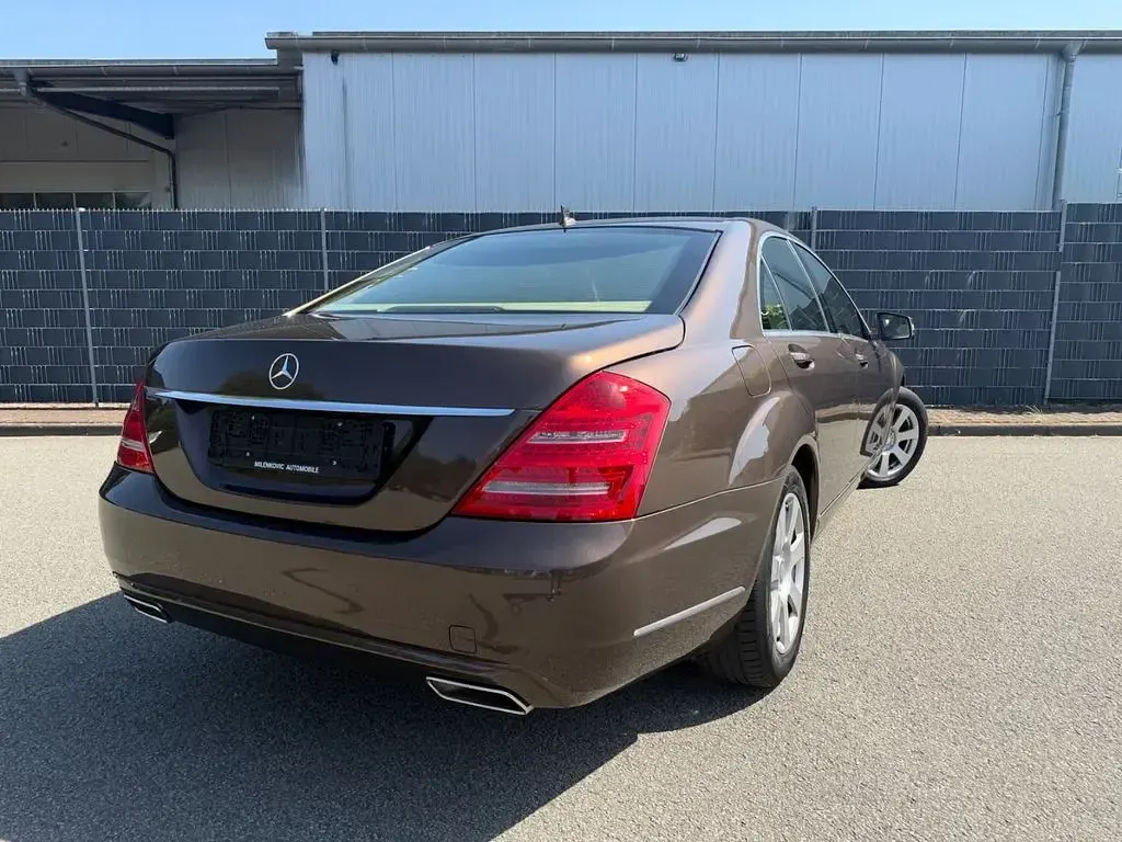 Gebraucht Mercedes S350 258 PS (189 kW) 2013 Braun Limousine
