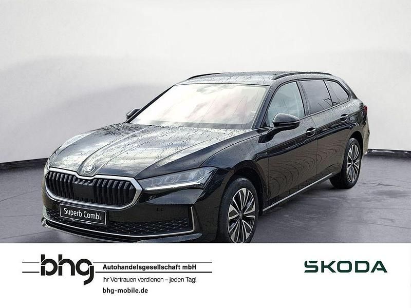 Neu Skoda Superb Selection 150 PS (110 kW) 2026 Grau Kombi