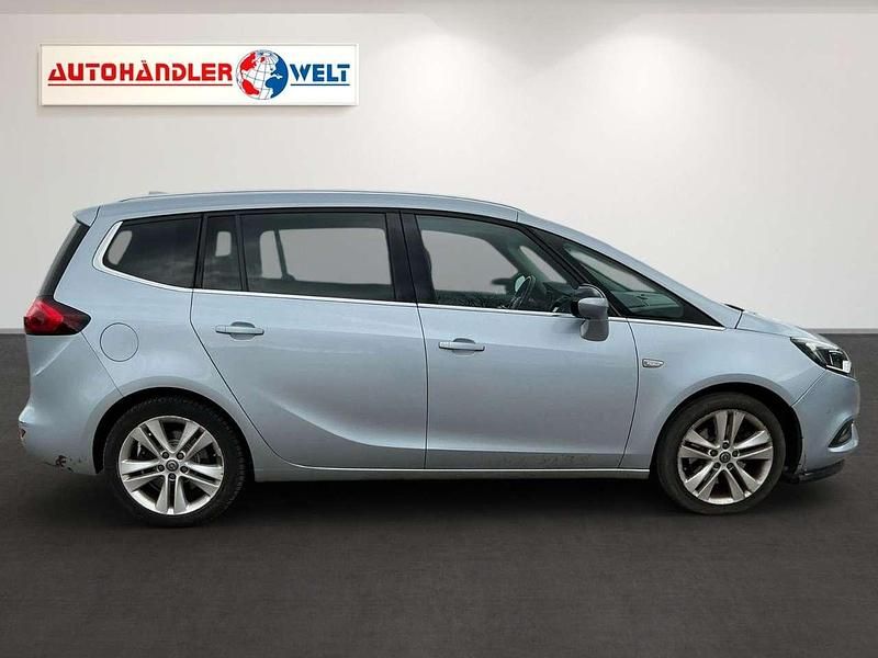 Gebraucht Opel Zafira Innovation 170 PS (125 kW) 2016 Silber Van / Kleinbus