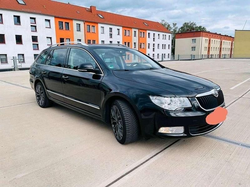 Gebraucht Skoda Superb Active 170 PS (125 kW) 2012 Kombi