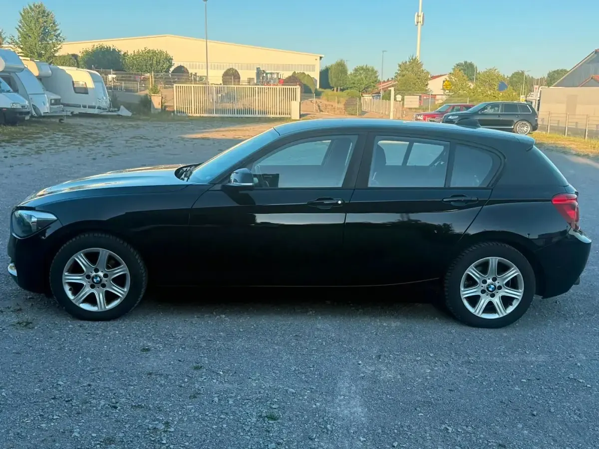 Gebraucht BMW 118 170 PS (125 kW) 2012 Schwarz Kleinwagen