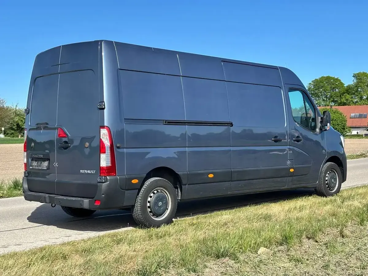 Używany Renault Master 150 KM (110 kW) 2020 Niebieski Minivan