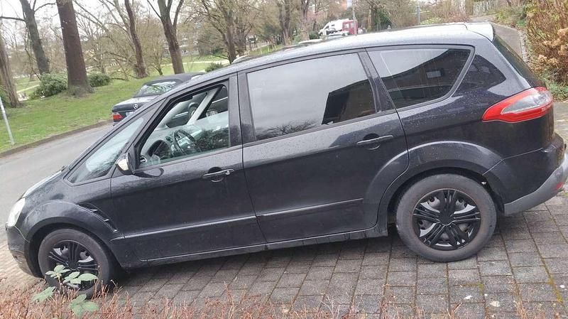 Gebraucht Ford S-MAX S 140 PS (102 kW) 2012 Schwarz Van / Kleinbus