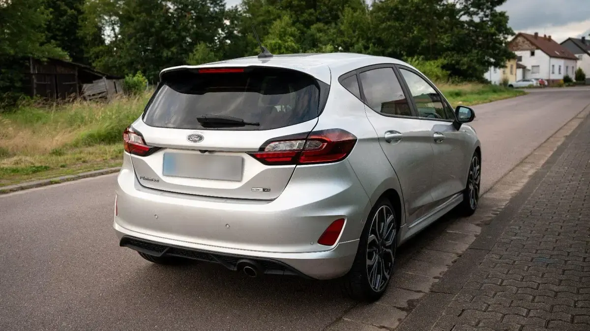 Gebraucht Ford Fiesta ST-Line 125 PS (91 kW) 2022 Silber Kleinwagen