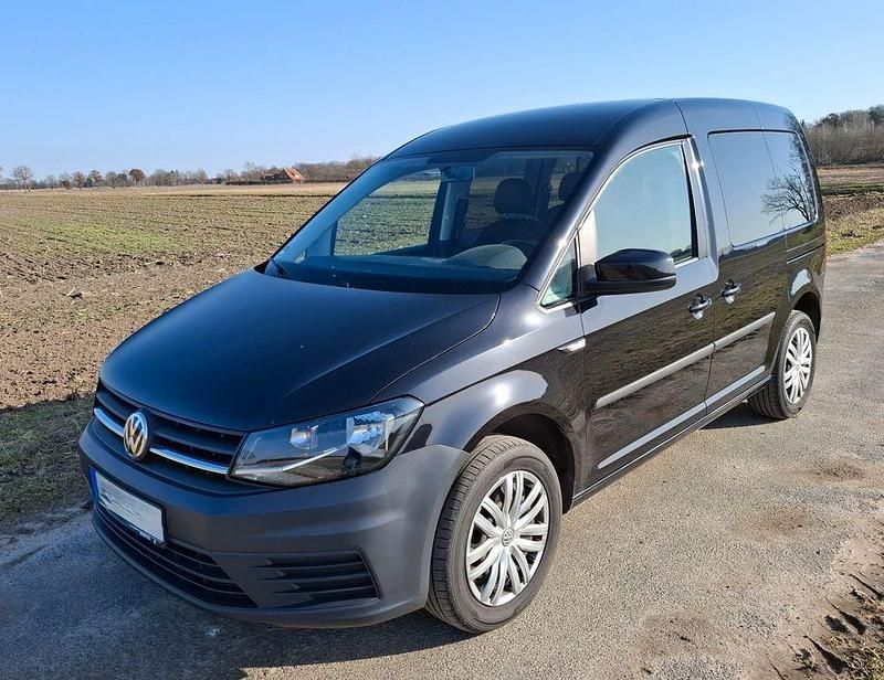 Gebraucht VW Caddy Trendline 150 PS (110 kW) 2017 Schwarz Van / Kleinbus