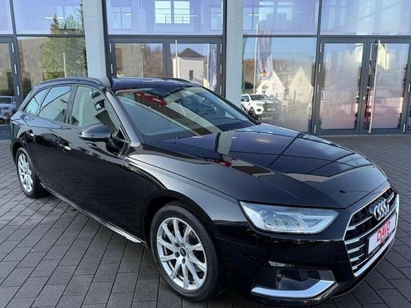 Gebraucht Audi A4 Advanced 147 PS (108 kW) 2022 Schwarz Limousine