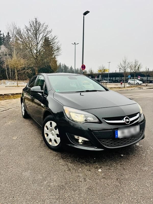 Schwarz Gebraucht 2014 Opel Astra Limousine | 5.700 € (Fairer Preis) - Bild 1/4