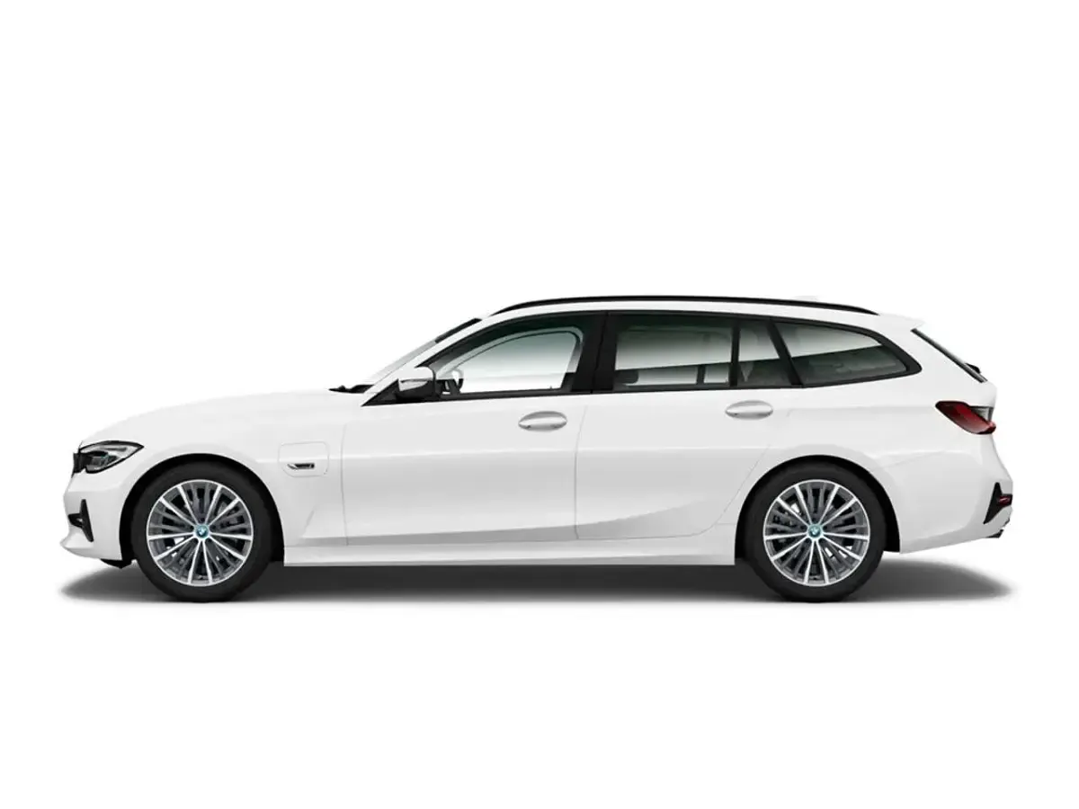 Gebraucht BMW 320e Advantage 204 PS (150 kW) 2022 Alpinweiss iii Kombi