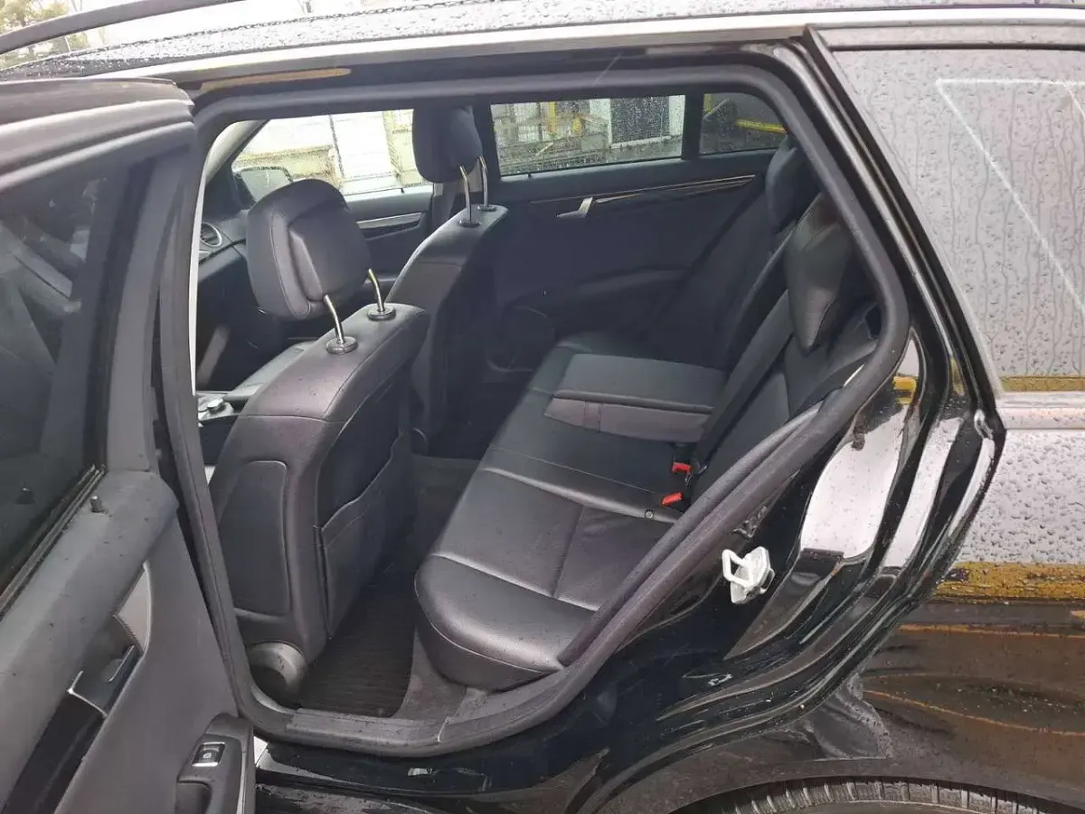 Gebraucht Mercedes C220 Edition 170 PS (125 kW) 2013 Schwarz Kombi