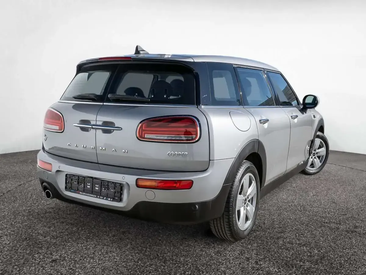 Gebraucht Mini Cooper Clubman Classic 136 PS (100 kW) 2023 Silber Kombi