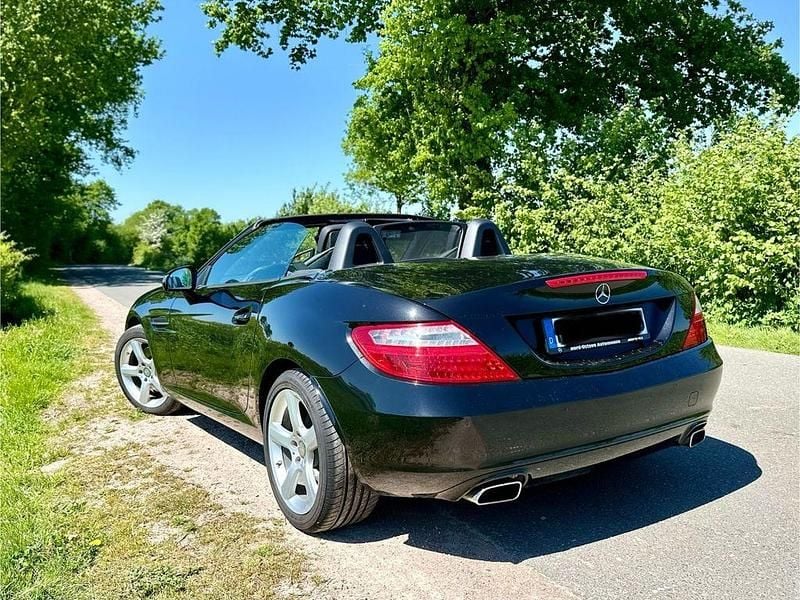 Gebraucht Mercedes SLK200 184 PS (135 kW) 2016 Schwarz Cabrio
