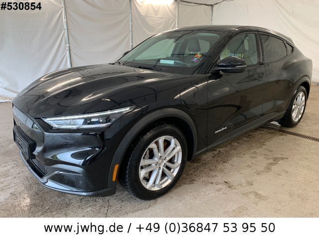 Black metallic Gebraucht 2021 Ford Mustang Mach-E Extended Range SUV | 24.900 € (Fairer Preis) - Bild 1/4