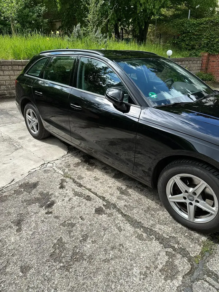 Gebraucht Audi A4 Design 136 PS (100 kW) 2019 Schwarz Kombi