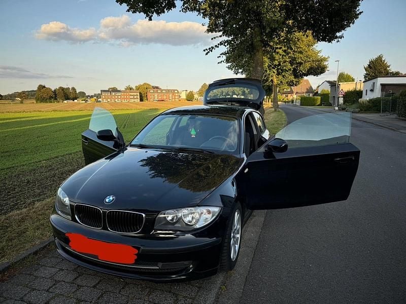Brugt BMW 116 122 HK (89 kW) 2010 Sort Hatchback