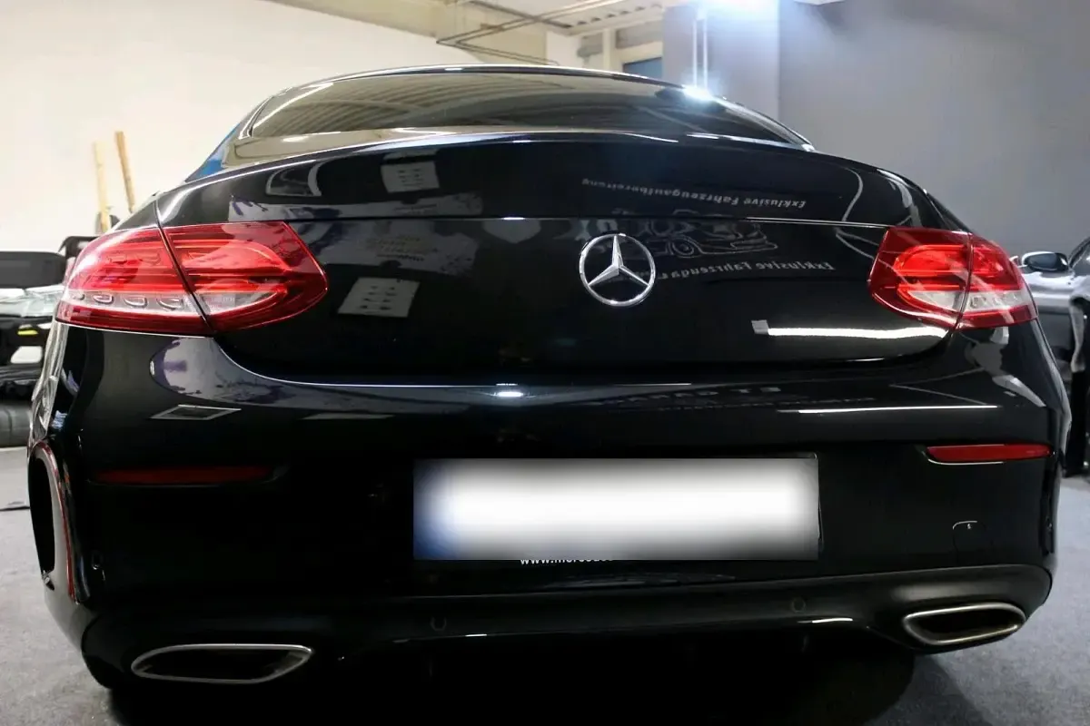 Gebraucht Mercedes C200 Sport 184 PS (135 kW) 2018 Schwarz Coupé