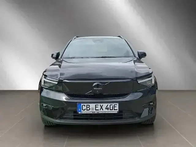 Używany Volvo EX40 Plus 185 kW (252 KM) 2024 Czarny SUV