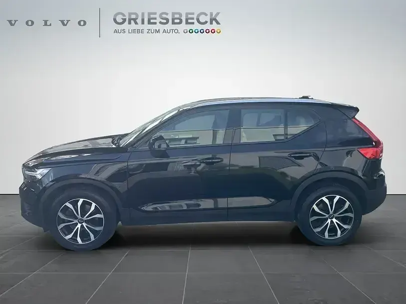 Gebraucht Volvo XC40 Momentum 190 PS (139 kW) 2020 Schwarz SUV