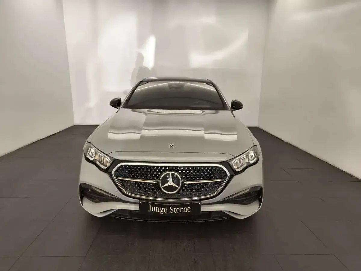 Używany Mercedes E220 Advanced 197 KM (144 kW) 2024 Szary Sedan/Limuzyna