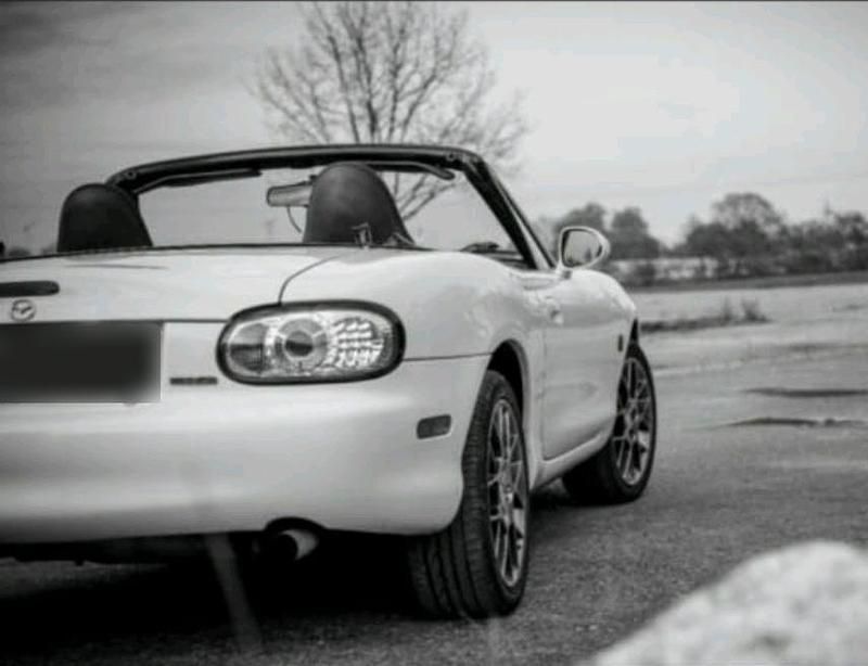Gebraucht Mazda MX5 110 PS (80 kW) 2001 Weiß Cabrio