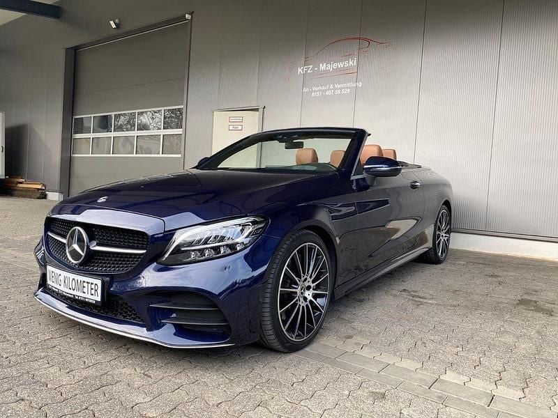 Gebraucht Mercedes C300 258 PS (189 kW) 2019 Blau Cabrio