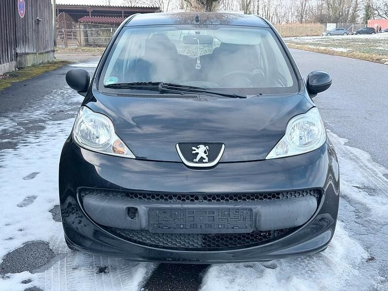 Gebraucht Peugeot 107 68 PS (50 kW) 2006 Schwarz Kleinwagen