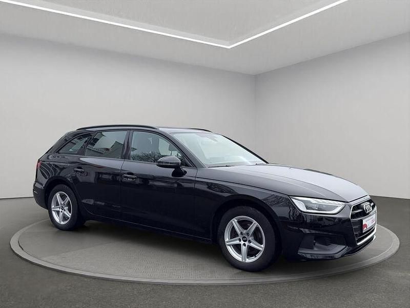Używany Audi A4 Ambiente 163 KM (119 kW) 2021 Czarny Kombi