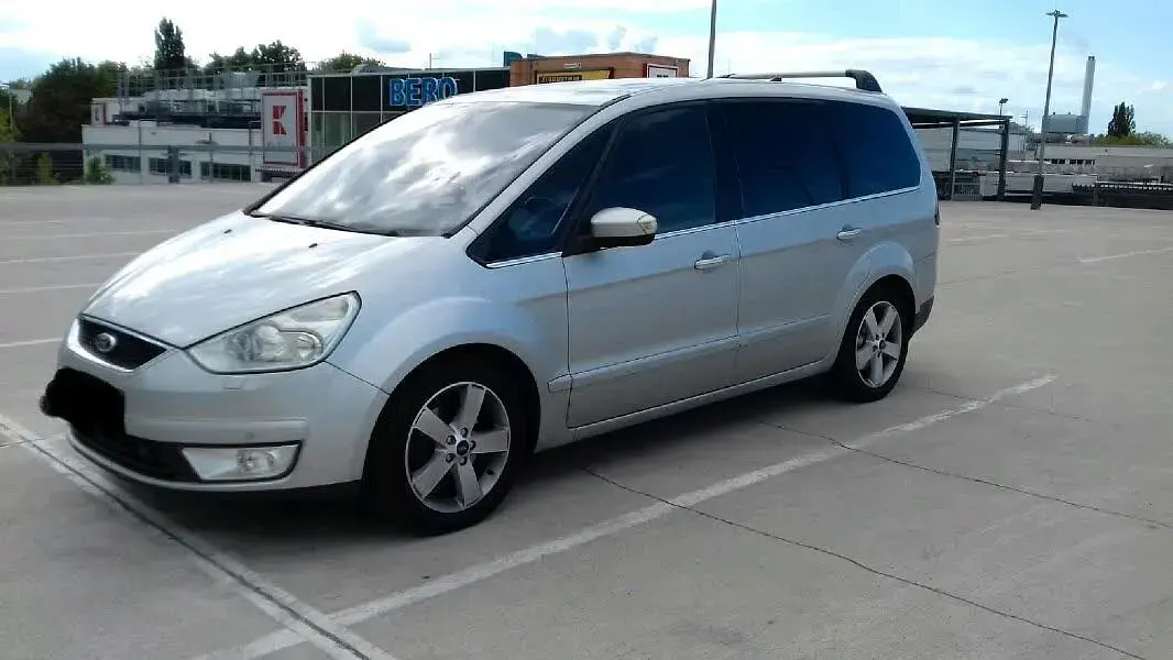 Usata Ford Galaxy 140 CV (102 kW) 2008 Argento Monovolume