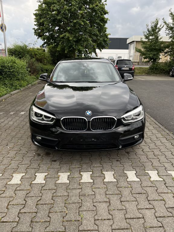 Schwarz Gebraucht 2019 BMW 118 Kleinwagen | 12.000 € (Superpreis) - Bild 1/4