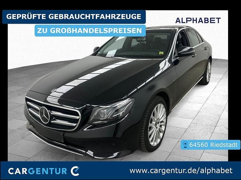 Schwarz Gebraucht 2020 Mercedes E300 Avantgarde Limousine | 23.990 € (Fairer Preis) - Bild 1/2