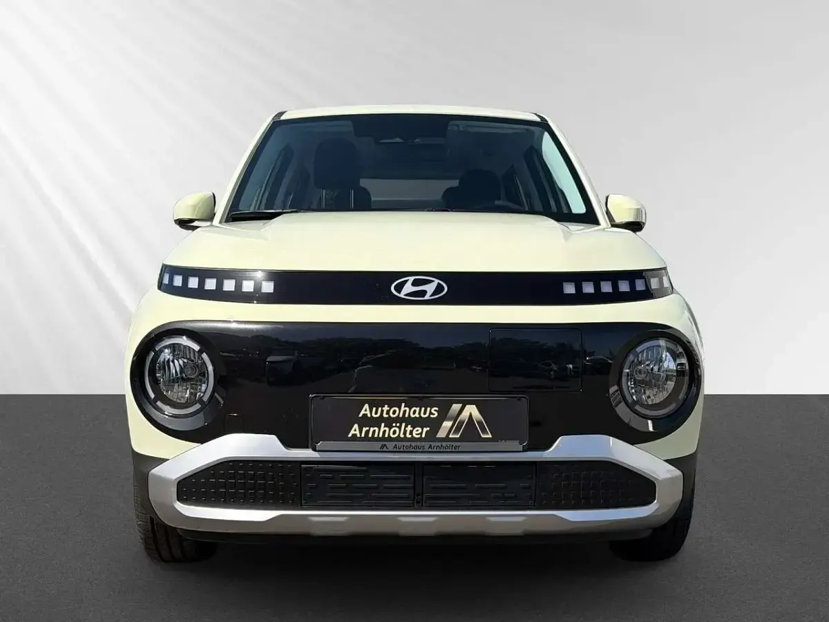 Neu Hyundai Inster Select 71 kW (97 PS) 2026 Buttercream yellow Kleinwagen