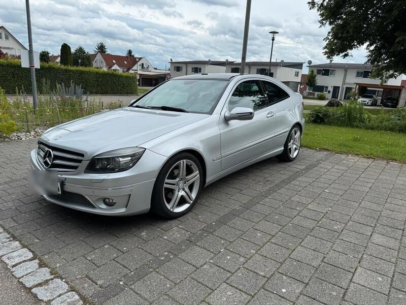 Silber Gebraucht 2008 Mercedes 220 Coupé | 5.900 € - Bild 1/4