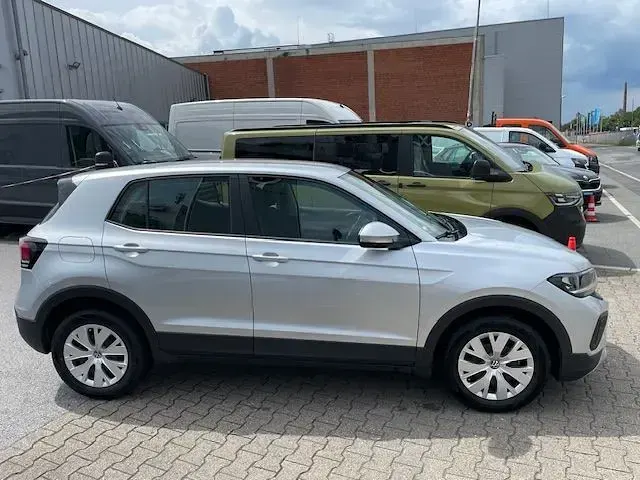 Gebraucht VW T-Cross 95 PS (69 kW) 2025 Reflexsilber metallic SUV