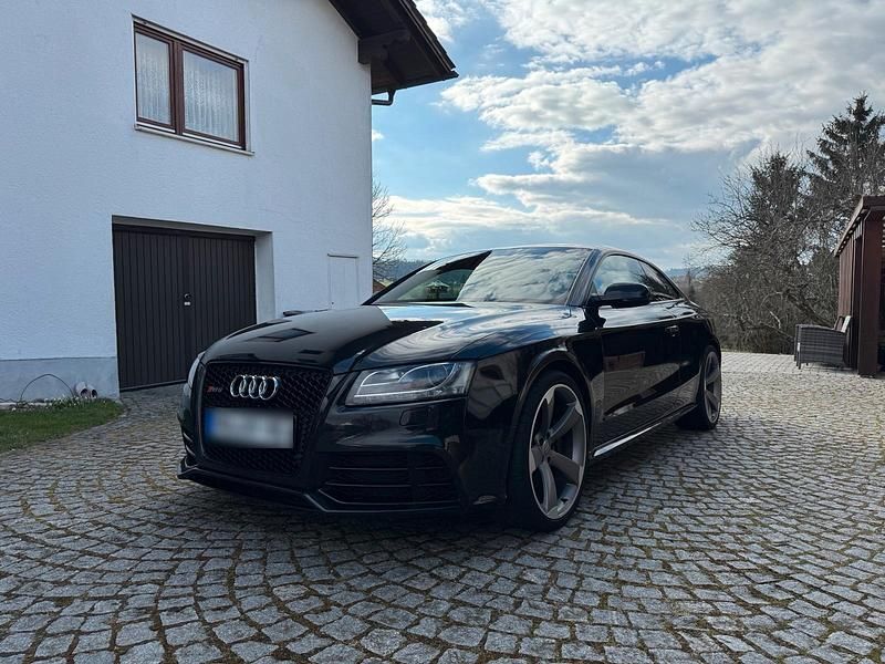 Second-hand Audi RS5 450 CP (330 kW) 2010 Negru Coupe