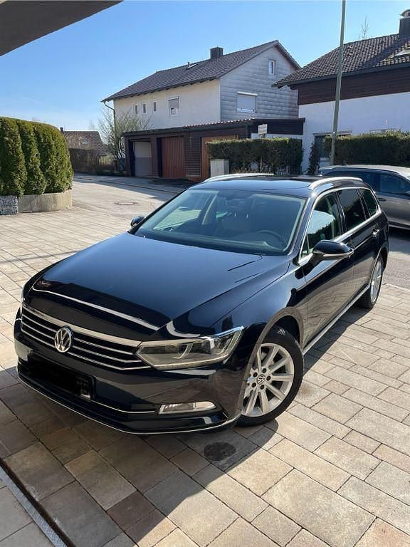 Gebraucht VW Passat Highline 150 PS (110 kW) 2018 Schwarz Kombi