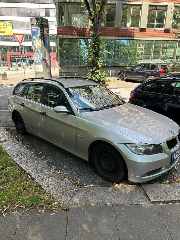 Gebraucht BMW 320 163 PS (119 kW) 2006 Silber Kombi