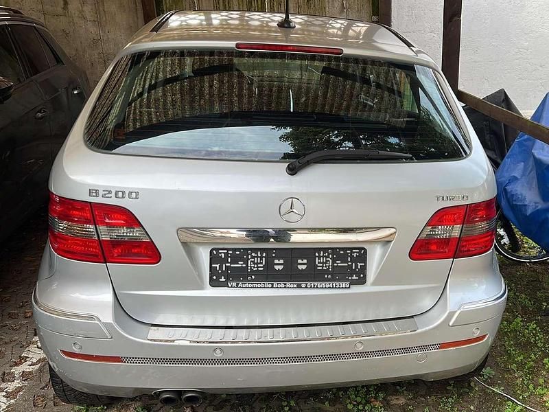 Silber Gebraucht 2006 Mercedes B200 Van / Kleinbus | 2.200 € (Superpreis) - Bild 1/4