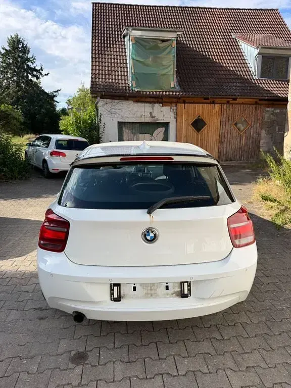 Gebraucht BMW 116 136 PS (100 kW) 2012 Schwarz Kleinwagen