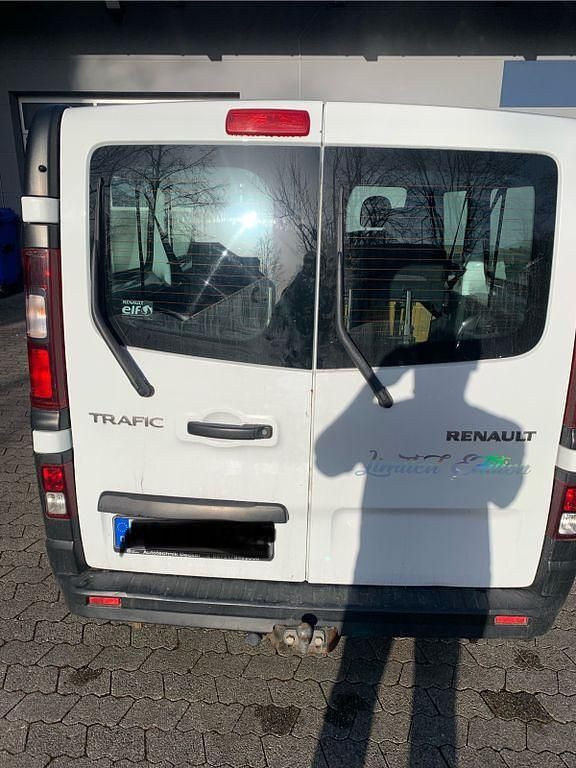 Gebraucht Renault Trafic 116 PS (85 kW) 2015 Weiß Van / Kleinbus