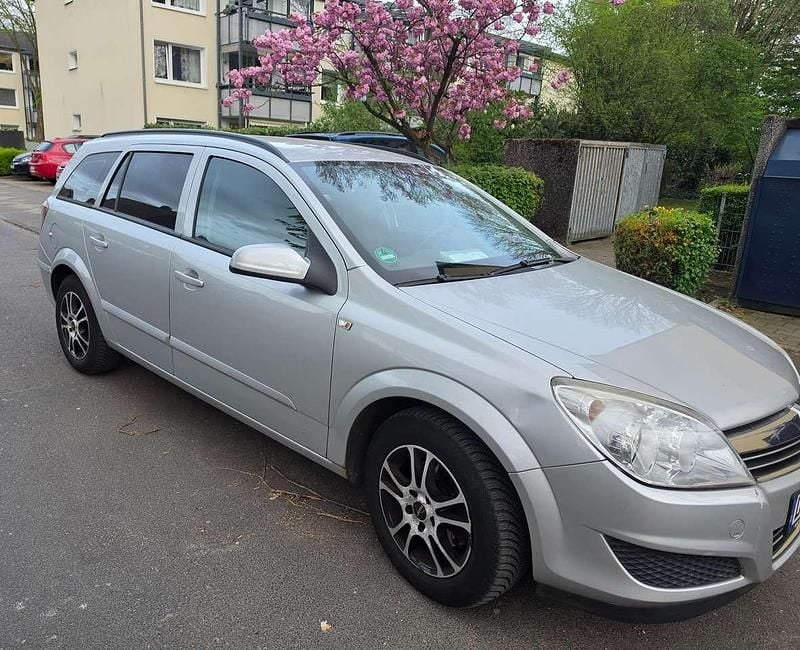 Gebraucht Opel Astra Edition 116 PS (85 kW) 2008 Grau Kombi