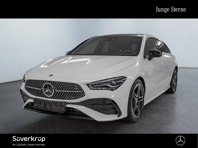 Weiß Gebraucht 2024 Mercedes CLA200 Shooting Brake AMG Kombi | 34.670 € - Bild 1/2