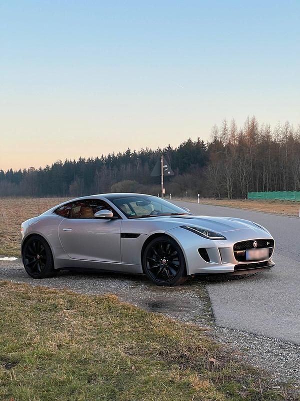Gebraucht Jaguar F-Type R 550 PS (404 kW) 2015 Silber Coupé
