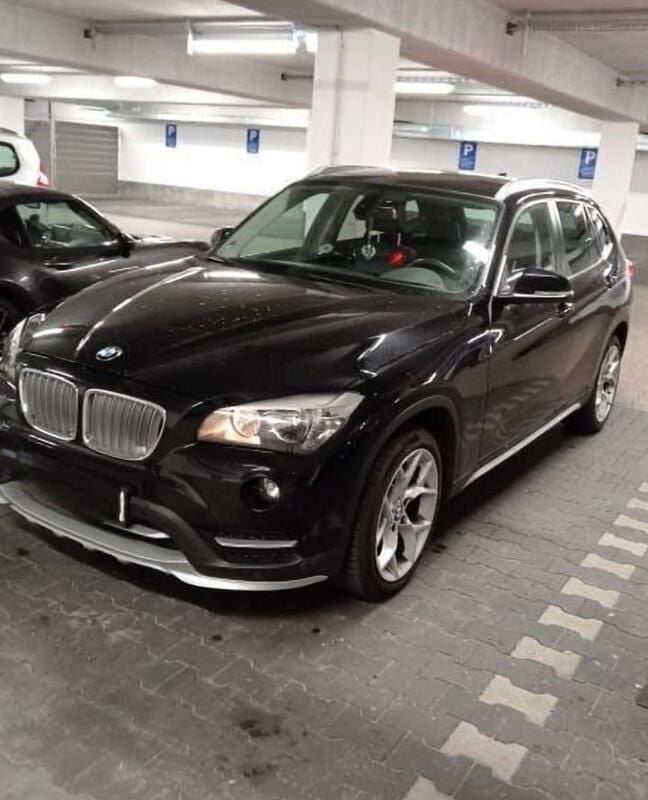 Schwarz Gebraucht 2015 BMW X1 xLine SUV | 7.000 € (Superpreis) - Bild 1/4