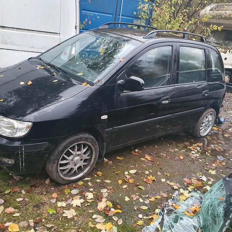 Schwarz Gebraucht 2005 Hyundai Matrix Van / Kleinbus | 900 € - Bild 1/4
