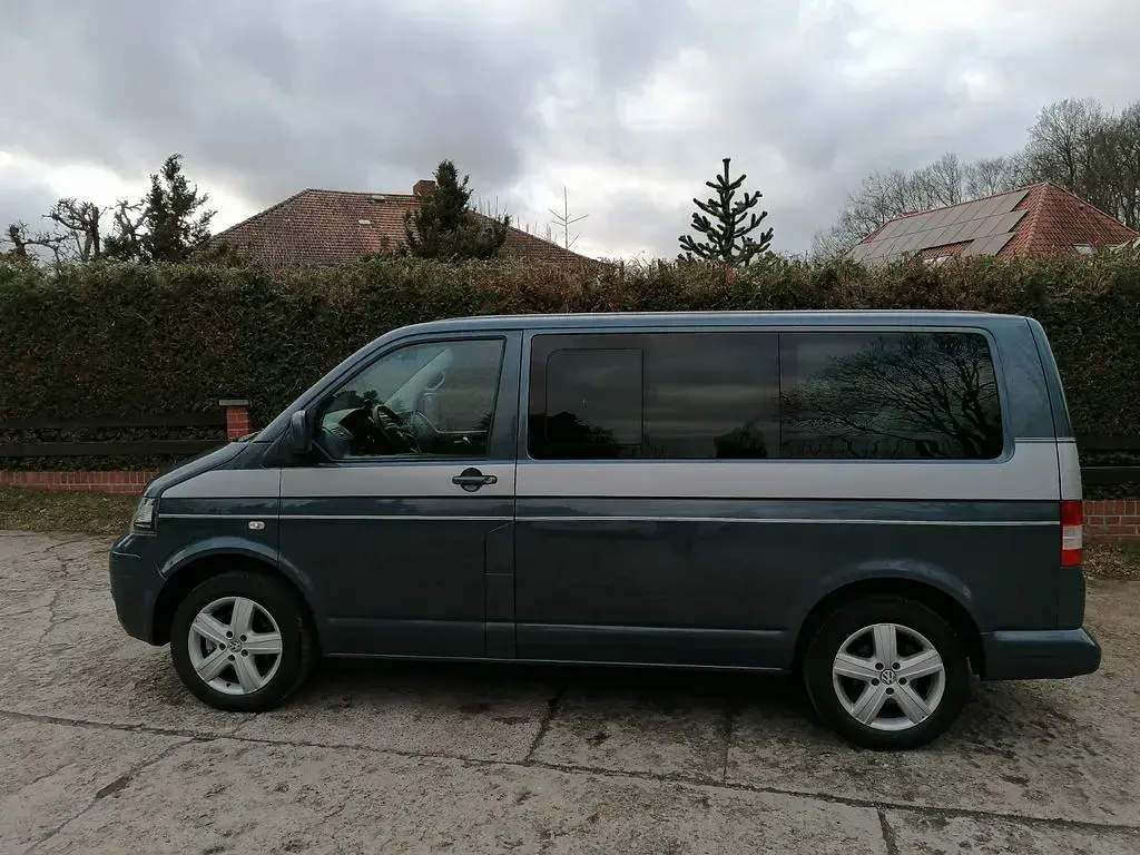 Gebraucht VW Multivan Startline 131 PS (96 kW) 2008 Grau Van / Kleinbus
